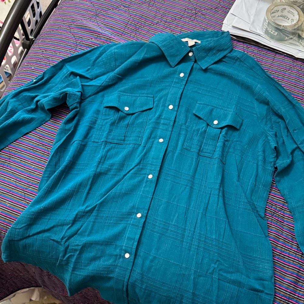 Teal Button-Up Women’s Shirt NWT 244